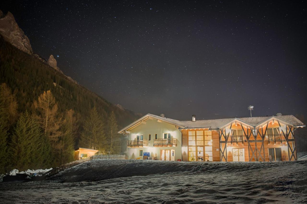 Eco-Green Fiores Agriturismo ヴィーゴ・ディ・ファッサ エクステリア 写真