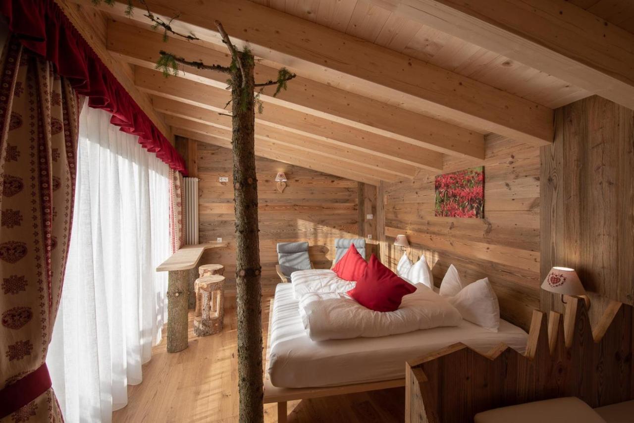 Eco-Green Fiores Agriturismo ヴィーゴ・ディ・ファッサ エクステリア 写真